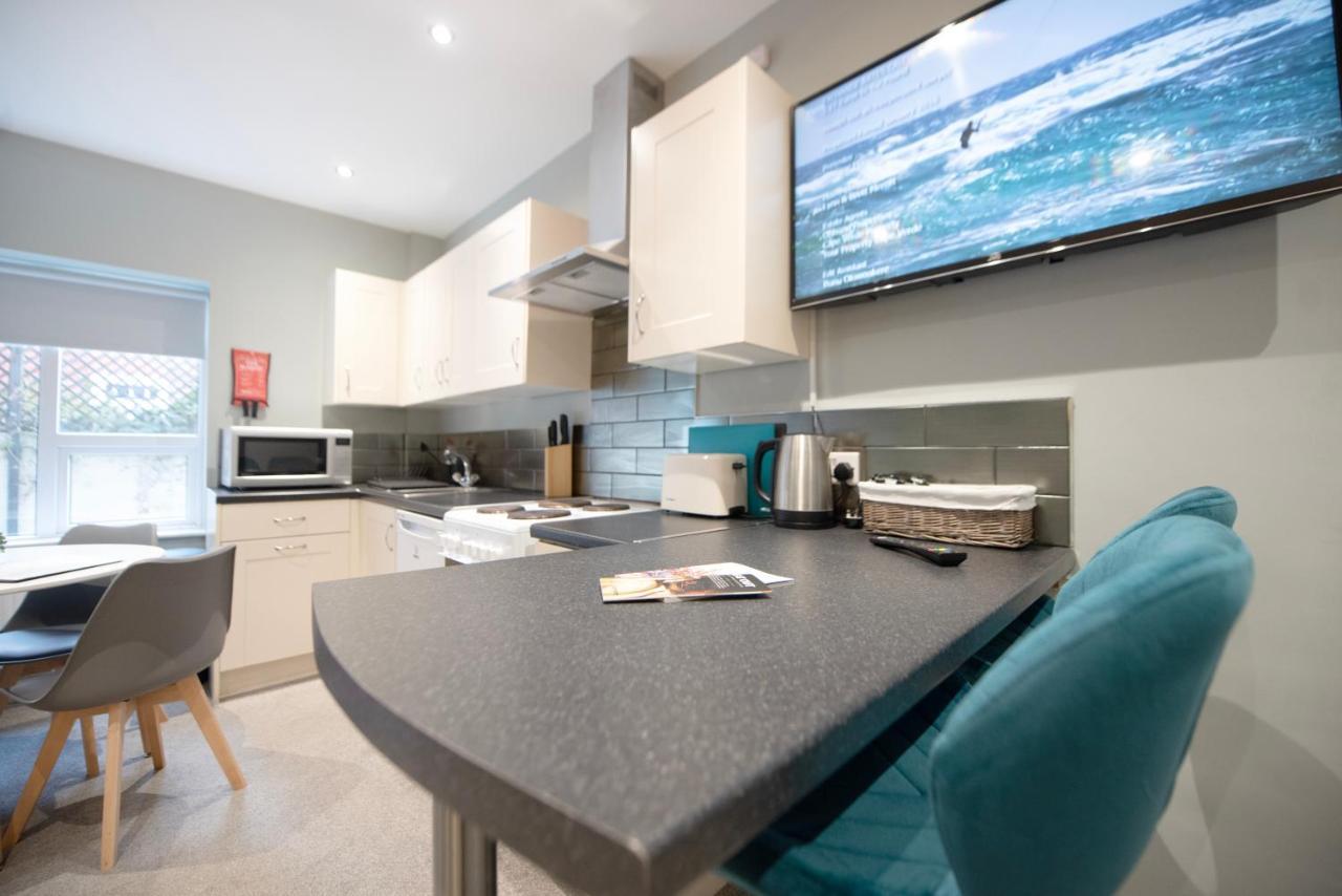 3 -Min Walk To Southport Pier & Beach Fast Wi-Fi & Perfect Getaway Eksteriør billede